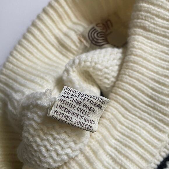 Vintage Silton Penguin Design 100% Acrylic Sweater - Picture 4 of 6